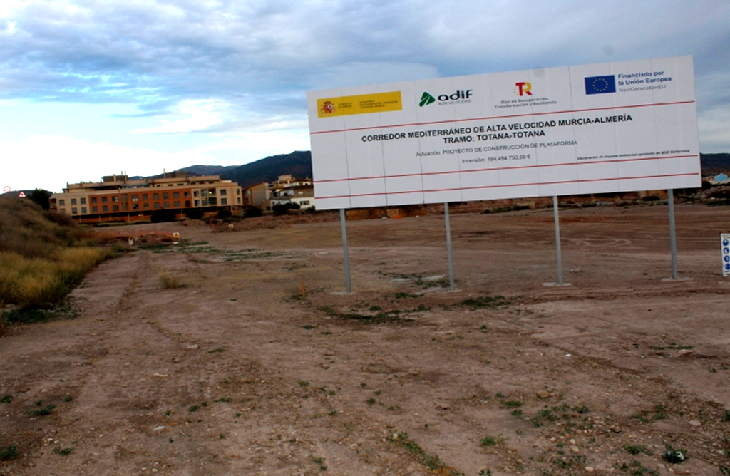 La Comunidad traslada a Adif la importancia de priorizar la llegada de la Alta Velocidad a Lorca y Cartagena